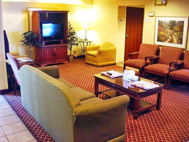 Econo Lodge Inn & Suites Johnson City Exterior photo